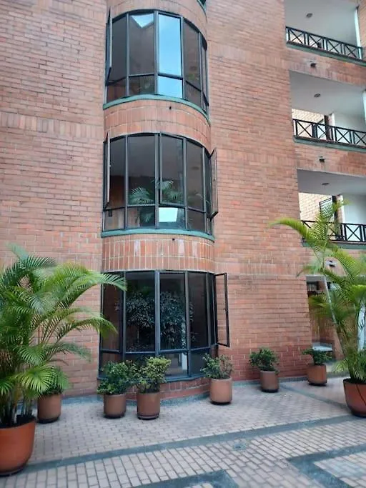 Manila Medellin Confort 0*,